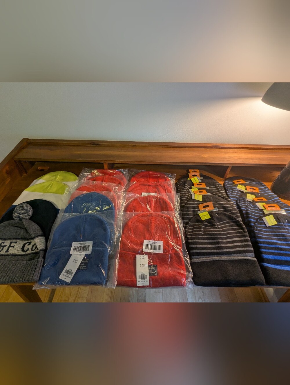 NWT High-Quality Men's Winter Knit Beanies from Top Brands Including Abercrombie